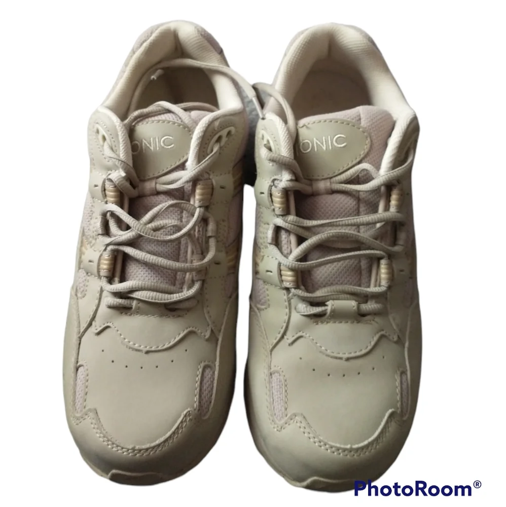 Vionic Walker Sneakers 11